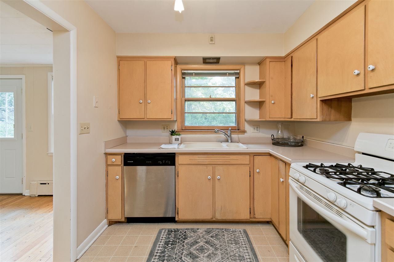 1715 Glendale Road Iowa City, IA 52245 - Photo 13 of 32 Gallery Image 13