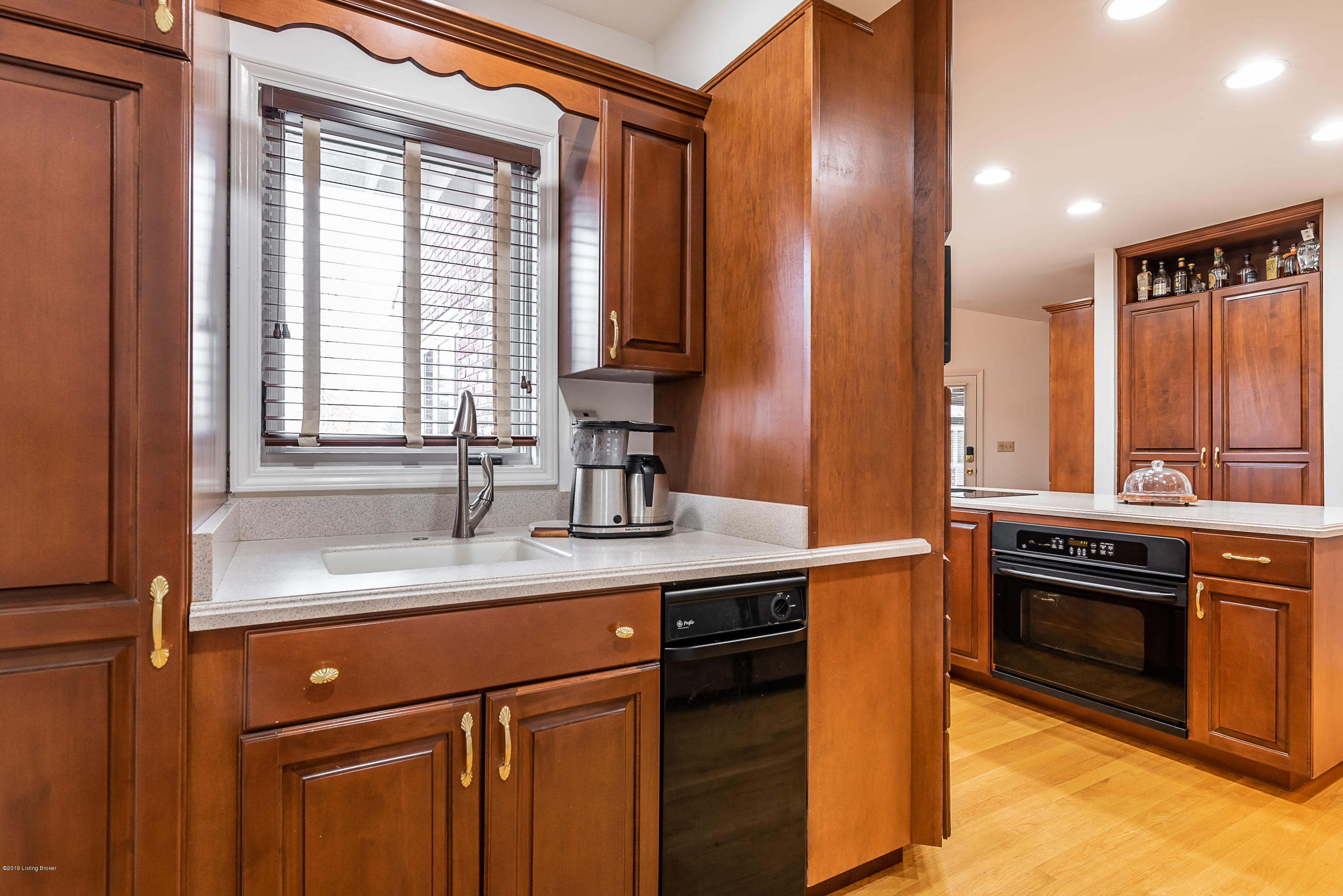10417 Long Home Road Louisville, KY 40291 - Photo 8 of 47 DHi-14