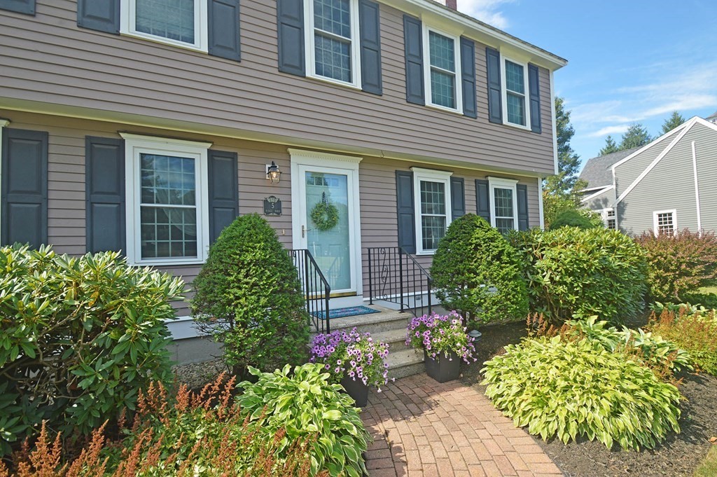 5 Ridge Road Haverhill, MA 01830 - Photo 3 of 38
