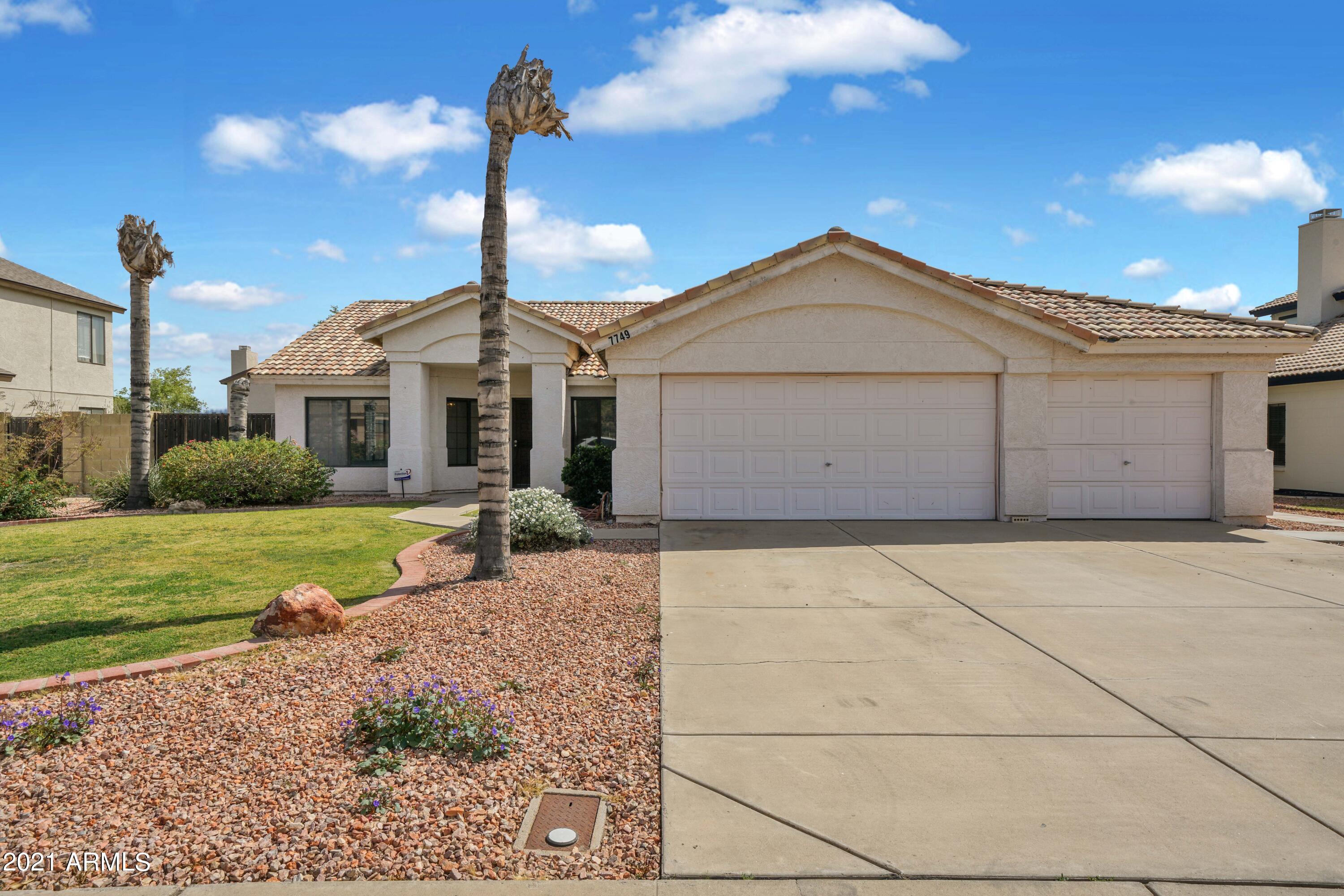 7749 West Redfield Road Peoria, AZ 85381 - Photo 2 of 45 7749 W Redfield Rd