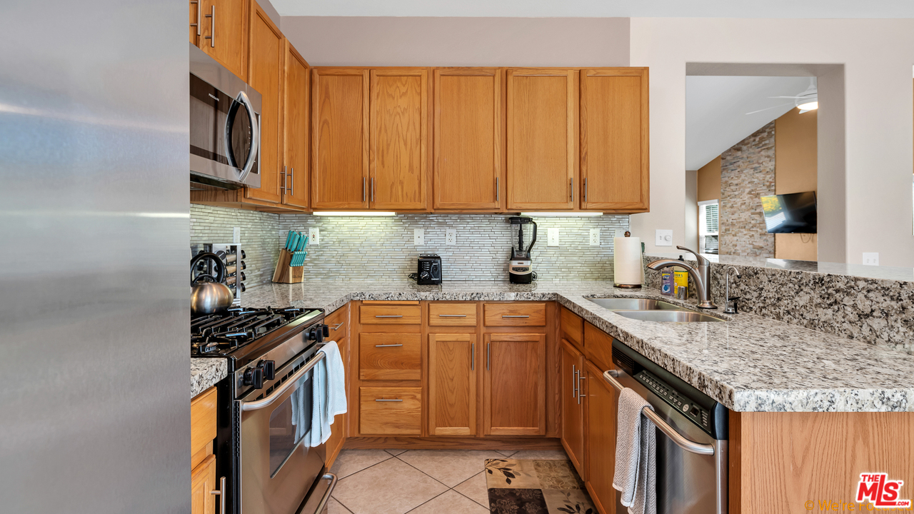 1597 East Racquet Club Road Palm Springs, CA 92262 - Photo 11 of 29 Gallery Image 11
