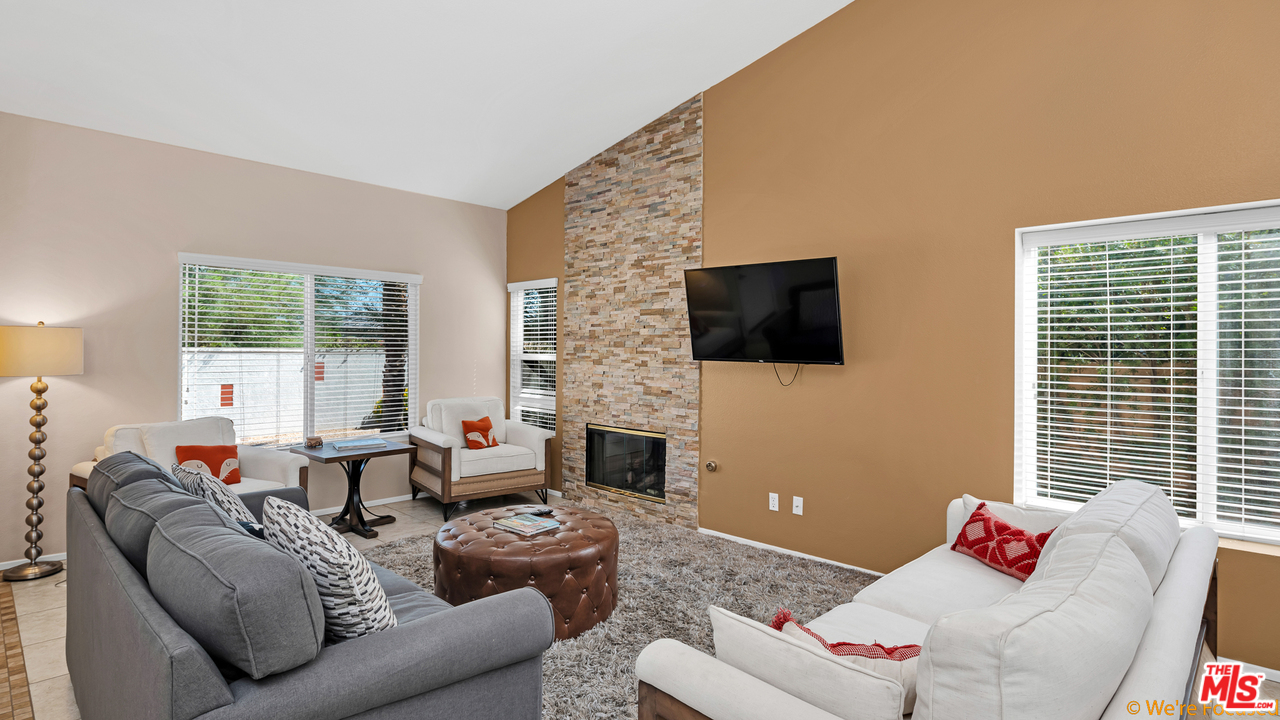 1597 East Racquet Club Road Palm Springs, CA 92262 - Photo 4 of 29 Gallery Image 4