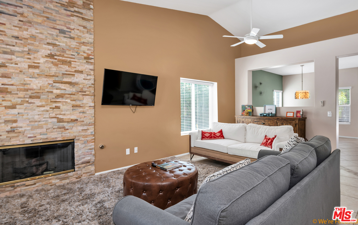 1597 East Racquet Club Road Palm Springs, CA 92262 - Photo 6 of 29 Gallery Image 6
