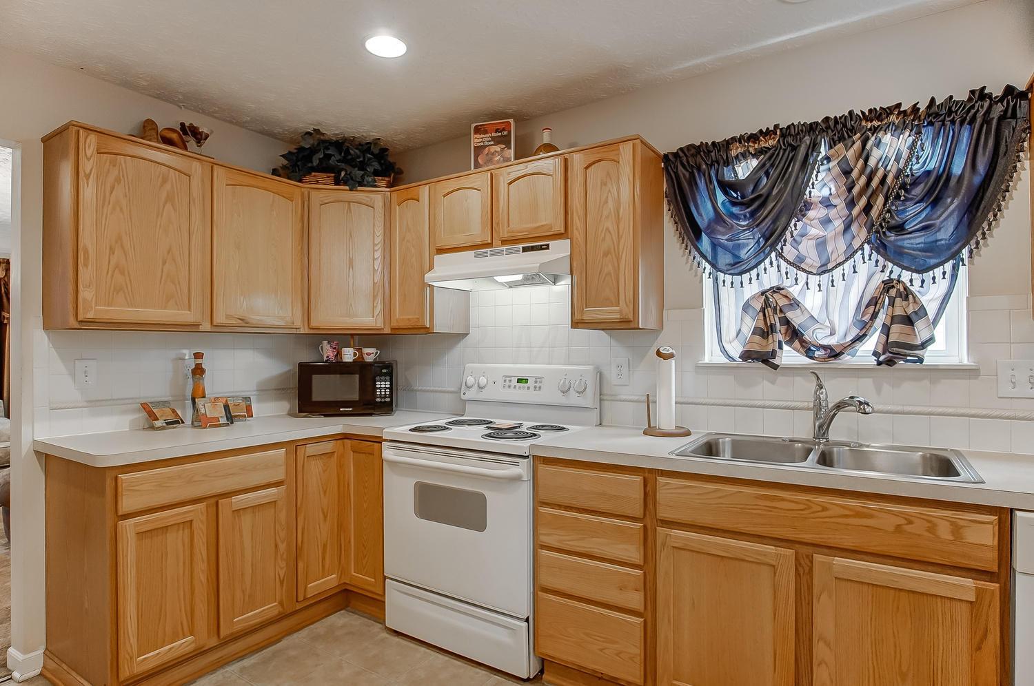 141 Rivers Edge Way Columbus, OH 43230 - Photo 15 of 45