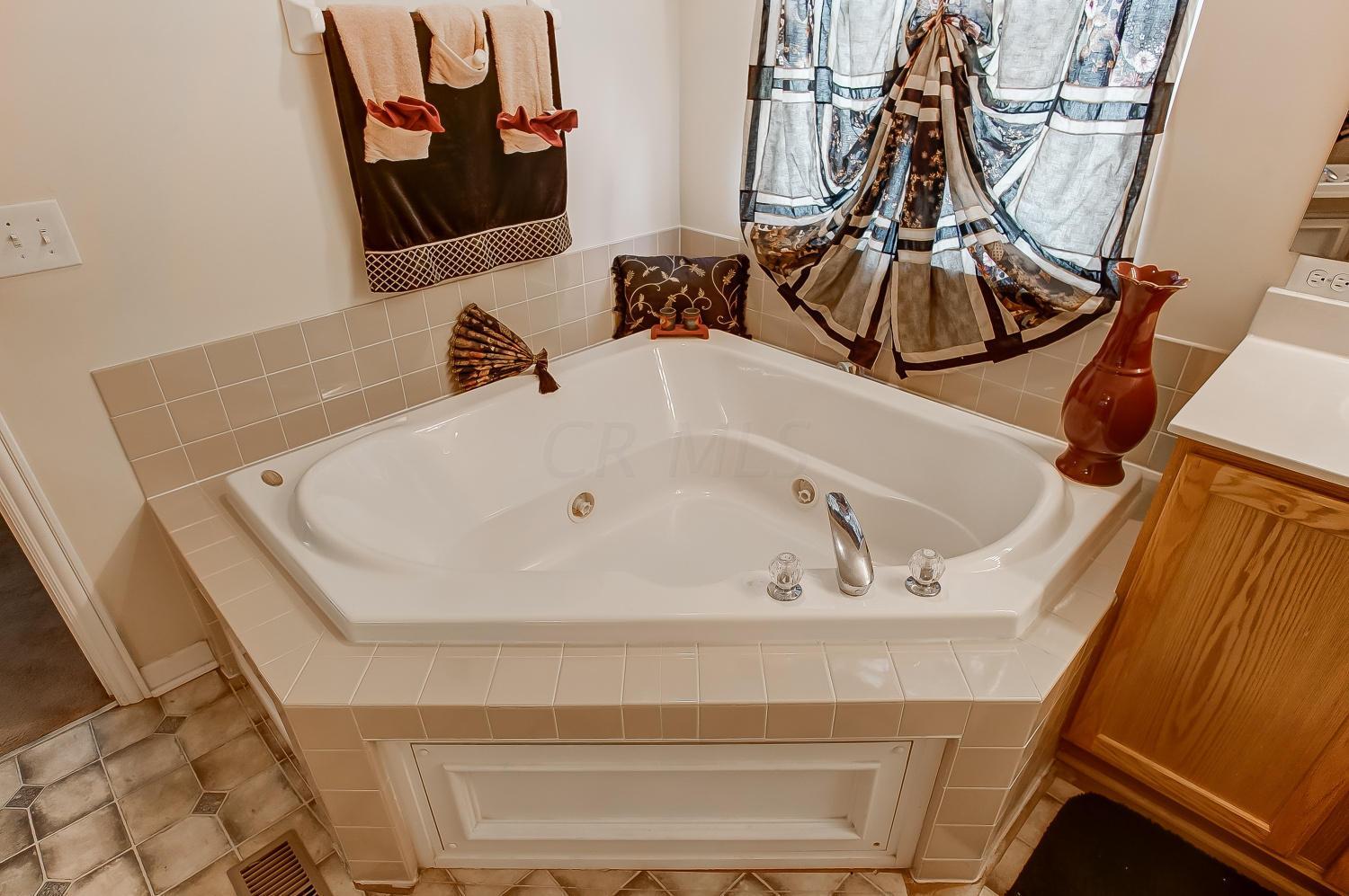 141 Rivers Edge Way Columbus, OH 43230 - Photo 23 of 45