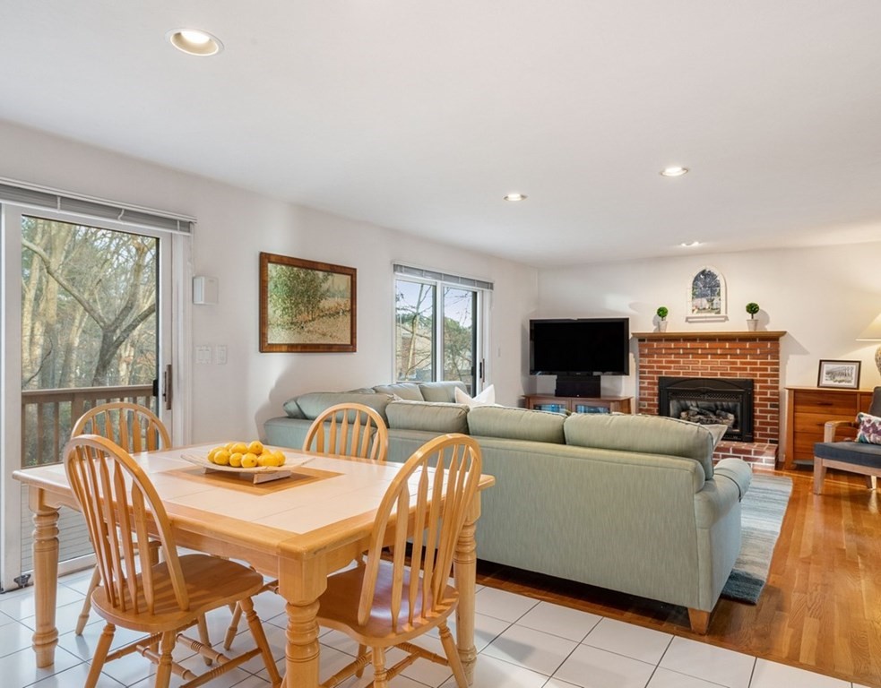 43 Sudbury Road Ashland, MA 01721 - Photo 11 of 42 Gallery Image 11