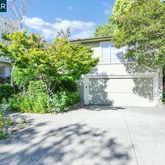 a view of a pathway of house