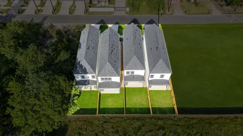 $349,900 | 5933 Cebra, Houston, TX 77091