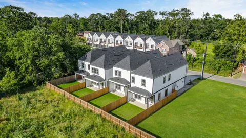 $349,900 | 5933 Cebra, Houston, TX 77091