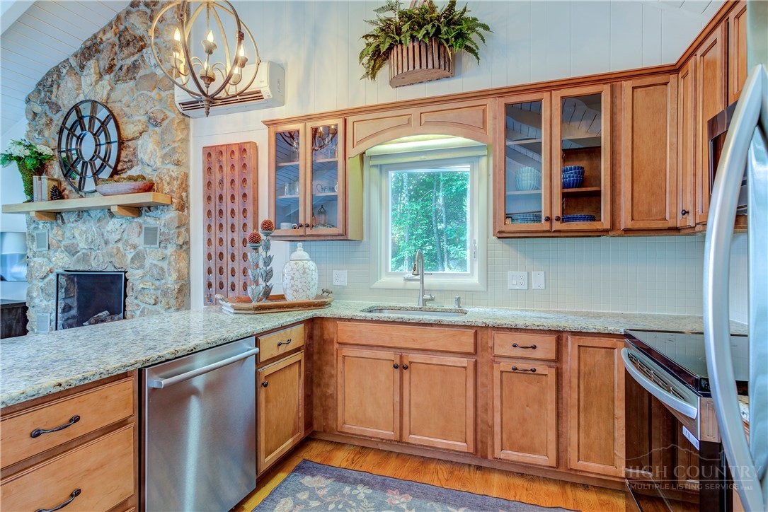 190 Meadow View Road Glade Valley, NC 28627 - Photo 17 of 49 Gallery Image 17