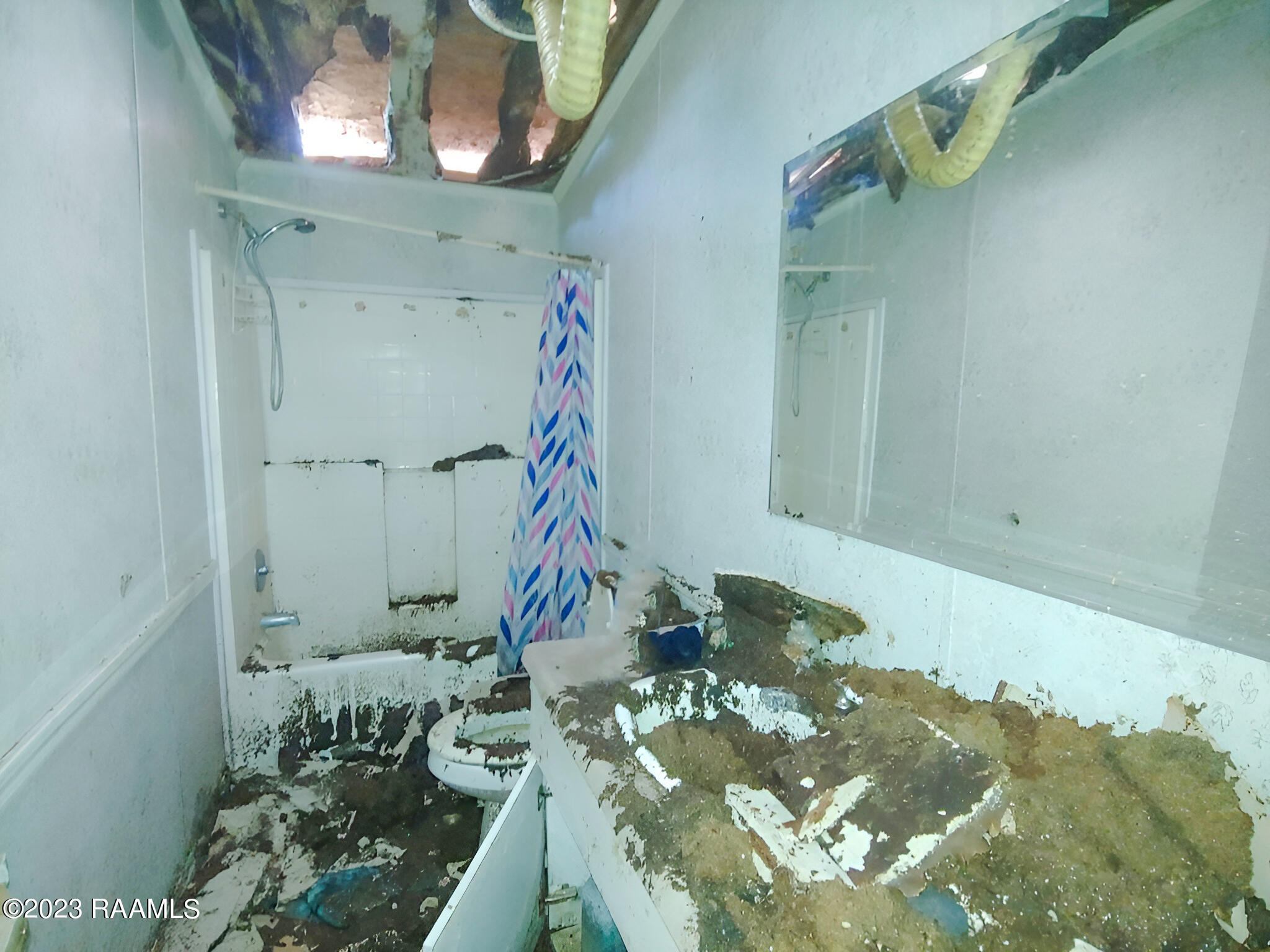 7 Bathroom