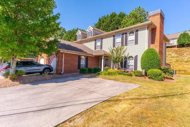 $259,900 | 1699 Burnt Oak Drive, Unit 195, Dalton, GA 30721