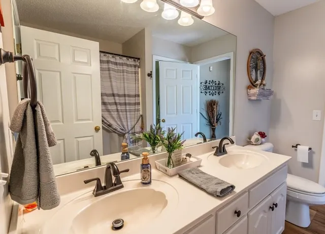 $259,900 | 1699 Burnt Oak Drive, Unit 195, Dalton, GA 30721