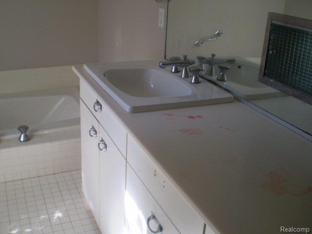 3856 Quarton Road Bloomfield Hills, MI 48302 - Photo 19 of 25 P1010015.JPG