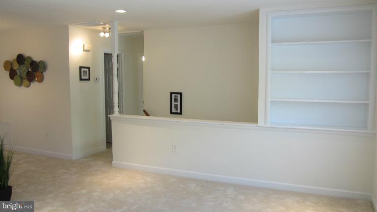 14502 Fullerton Road Woodbridge, VA 22193 - Photo 12 of 30 Living Room