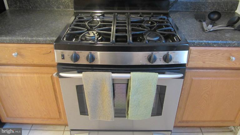 14502 Fullerton Road Woodbridge, VA 22193 - Photo 20 of 30 Kitchen