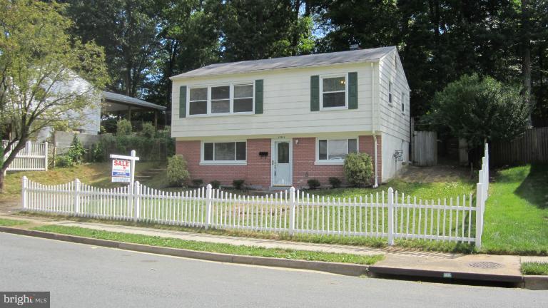 14502 Fullerton Road Woodbridge, VA 22193 - Photo 30 of 30 Exterior (Front)