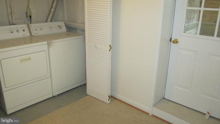14502 Fullerton Road Woodbridge, VA 22193 - Photo 10 of 30 Interior (General)