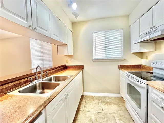 $159,000 | 1409 Oak Place, Unit H, Apopka, FL 32712