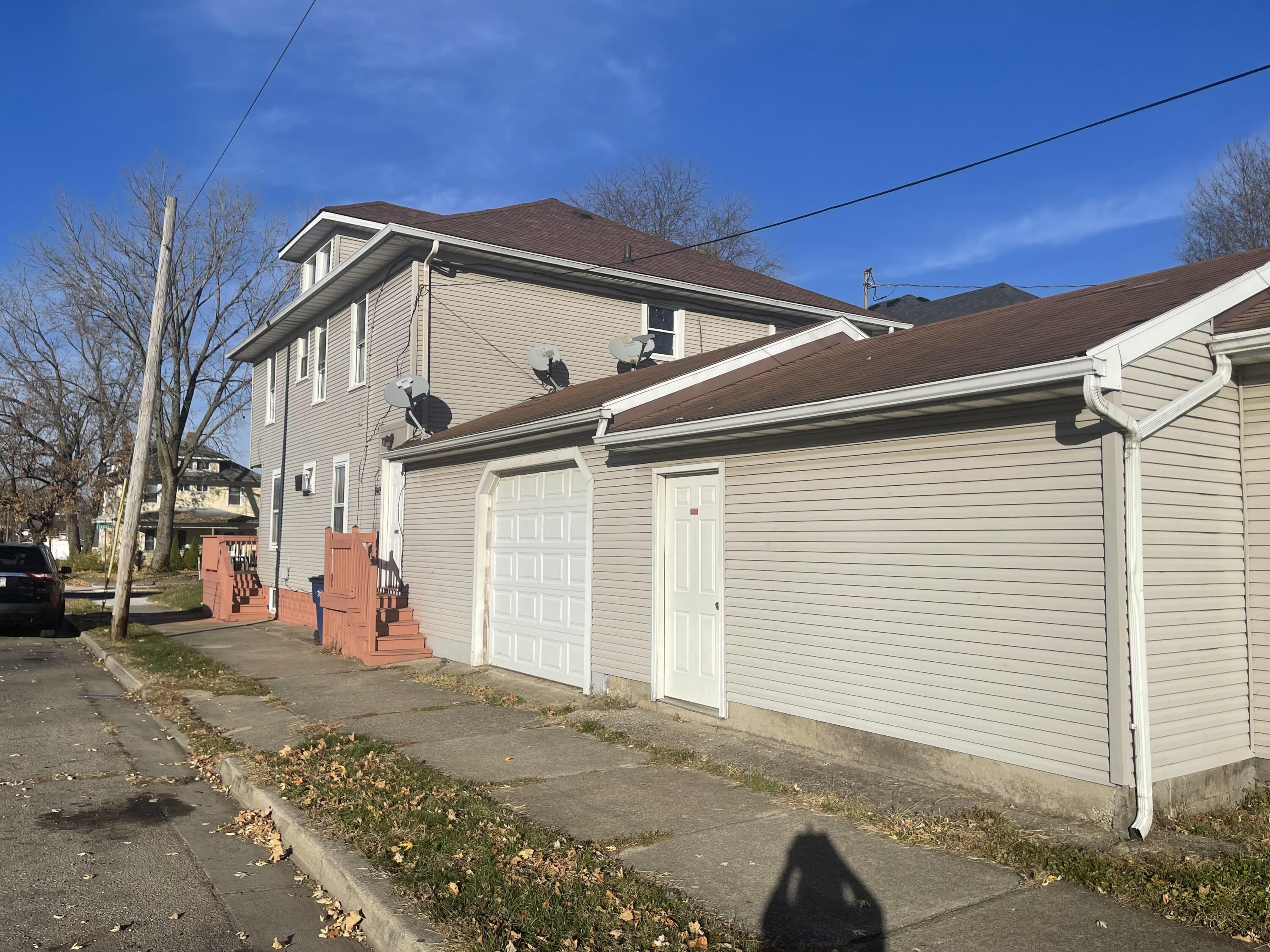 701 East Cassilly Street Springfield, OH 45503 - Photo 3 of 8