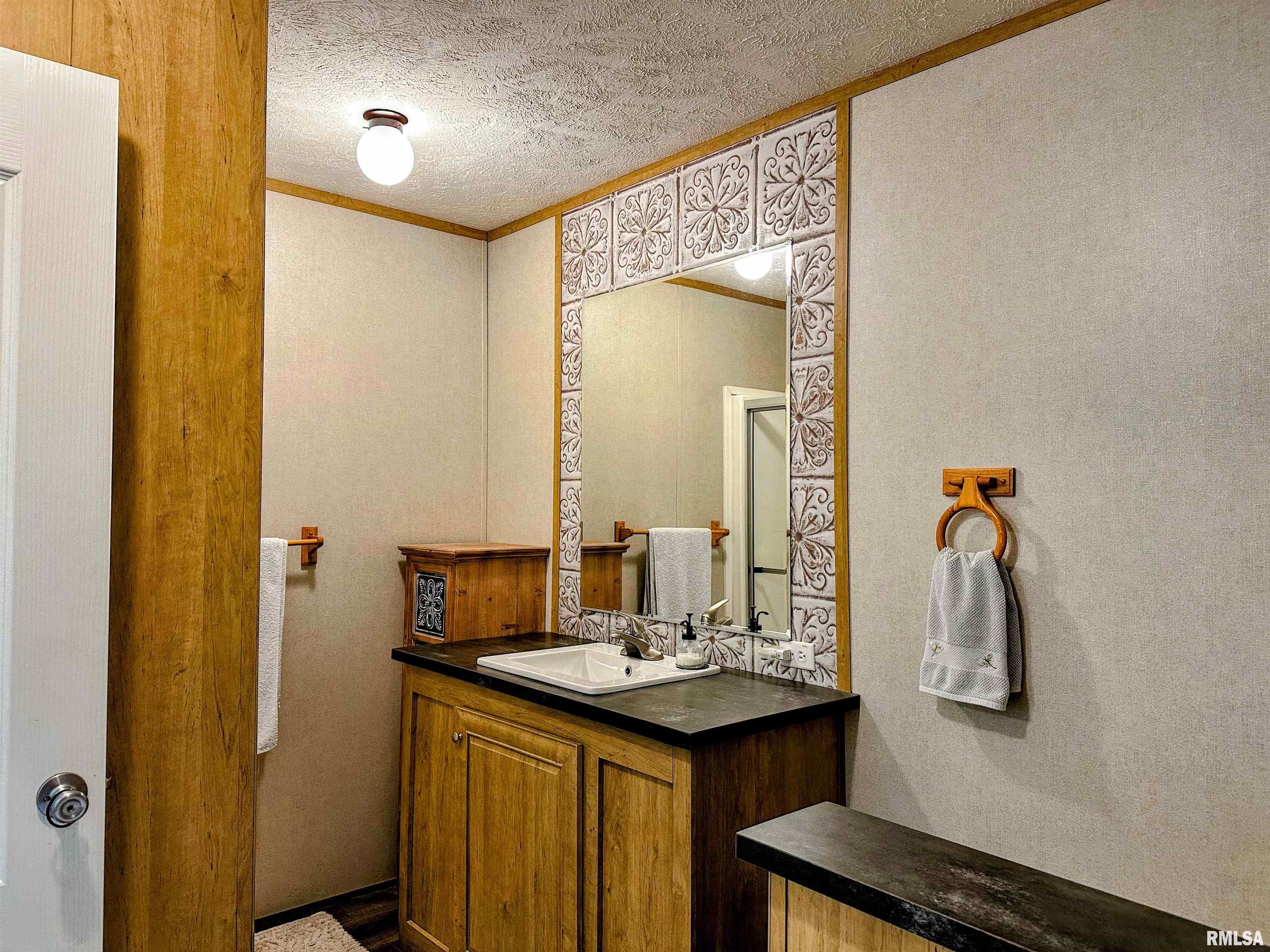 300 4th Street Colp, IL 62918 - Photo 14 of 48