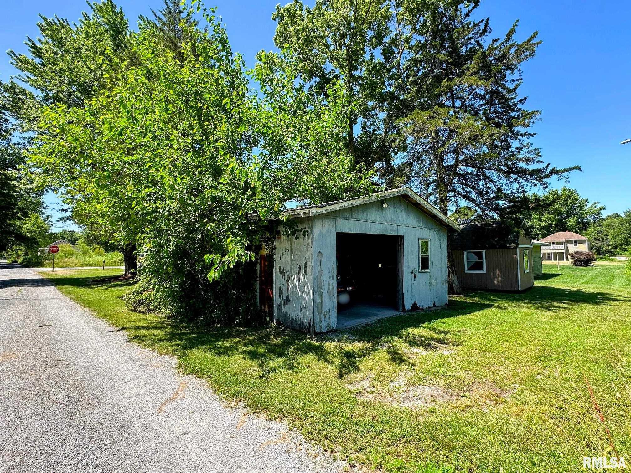 300 4th Street Colp, IL 62918 - Photo 45 of 48