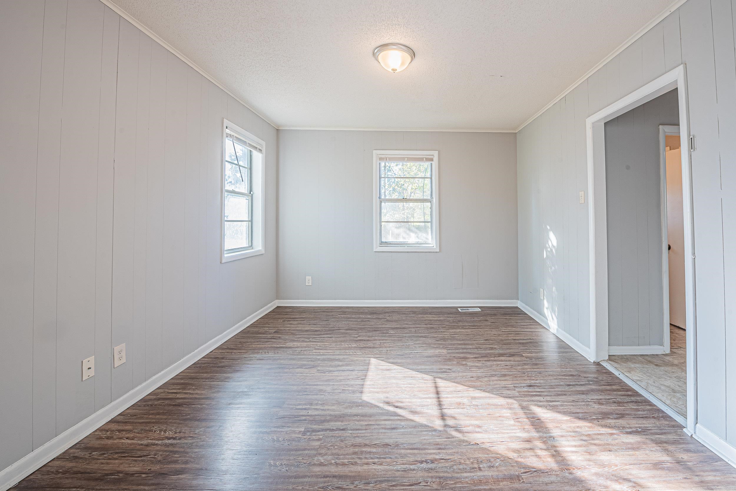 1109 Getwell Road Memphis, TN 38111 - Photo 15 of 22 a view of an empty room and window