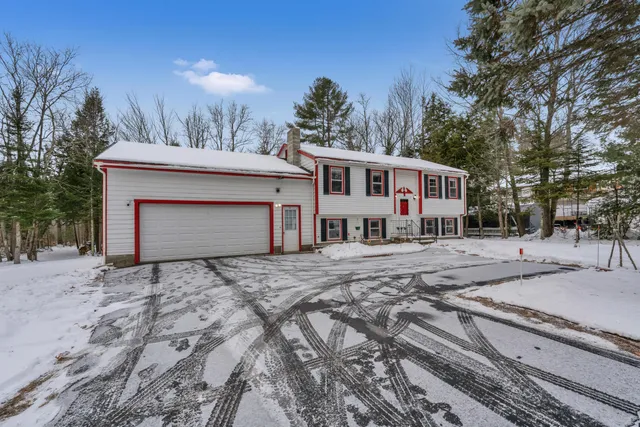 $390,000 | 63 Country Club Road, Sanford, ME 04073