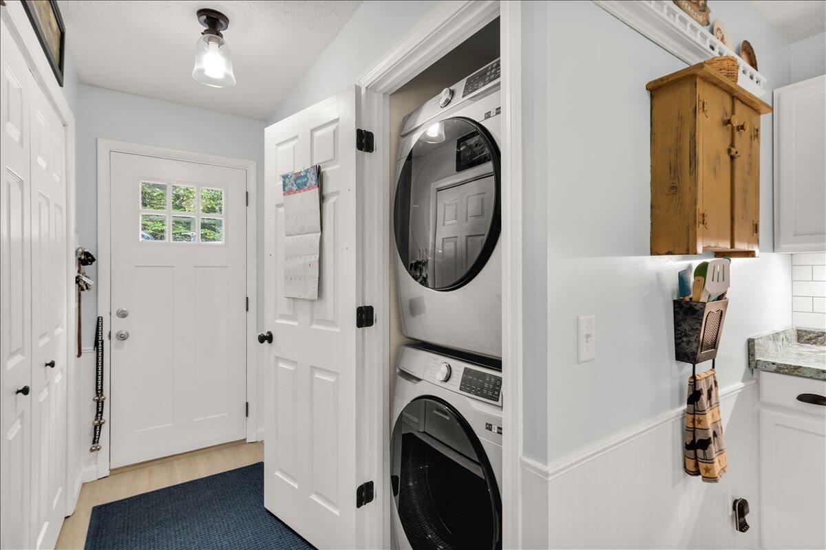 168 Baker Road Winterport, ME 04496 - Photo 13 of 50 Laundry_off kitchen