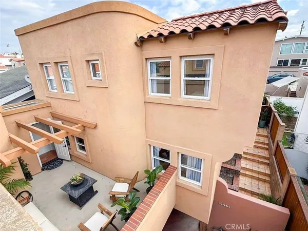 $1,695,000 | 214 North Irena Avenue, Unit B, Redondo Beach, CA 90277