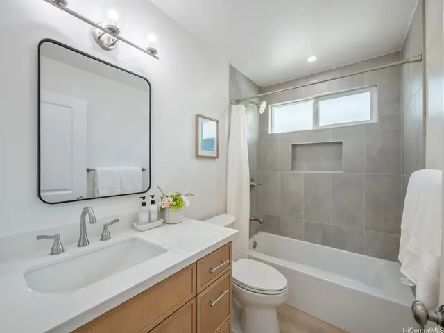 $2,200,000 | 244 Kihapai Street, Unit A, Kailua, HI 96734