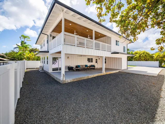 $2,200,000 | 244 Kihapai Street, Unit A, Kailua, HI 96734