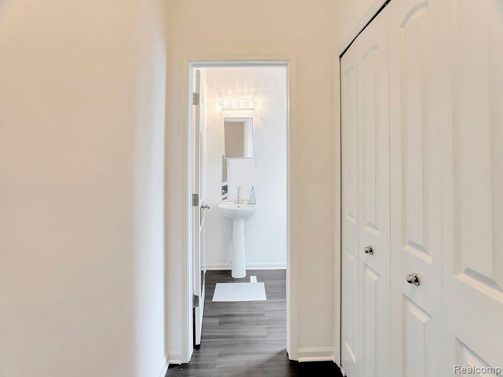 113 Wainwright Street Novi, MI 48377 - Photo 12 of 28 Gallery Image 12