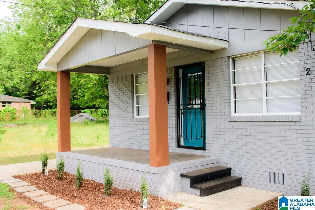 2109 Powderly Avenue Southwest Birmingham, AL 35211 - Photo 2 of 26