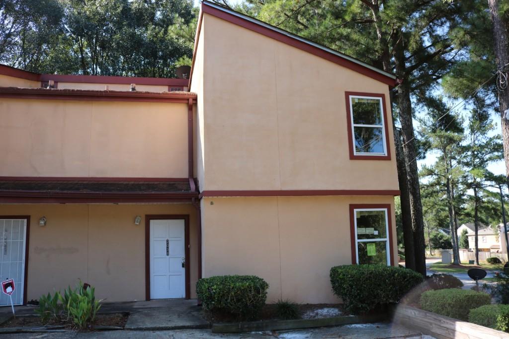 2038 Oak Park Lane, Unit 2038 Decatur, GA 30032 - Photo 1 of 1 Large End Unit That is Light, Bright & Open. Will Need Your Attention to Details. Potential Plus !!!