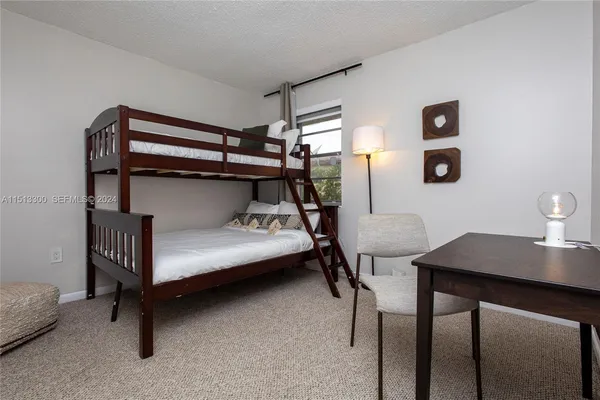 a view of entryway with furniture