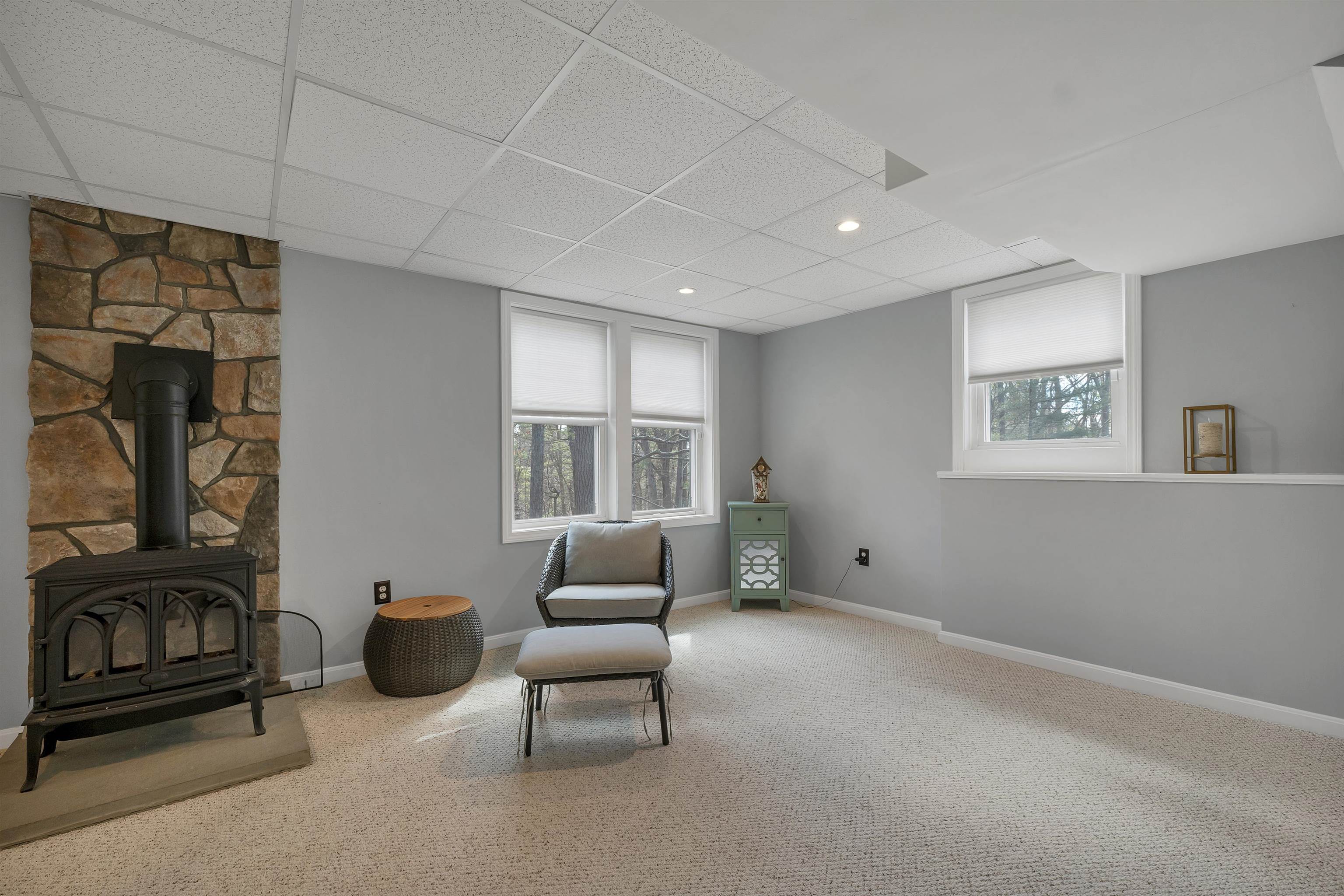 331 Fox Run Road Hudson, NH 03051 - Photo 29 of 46
