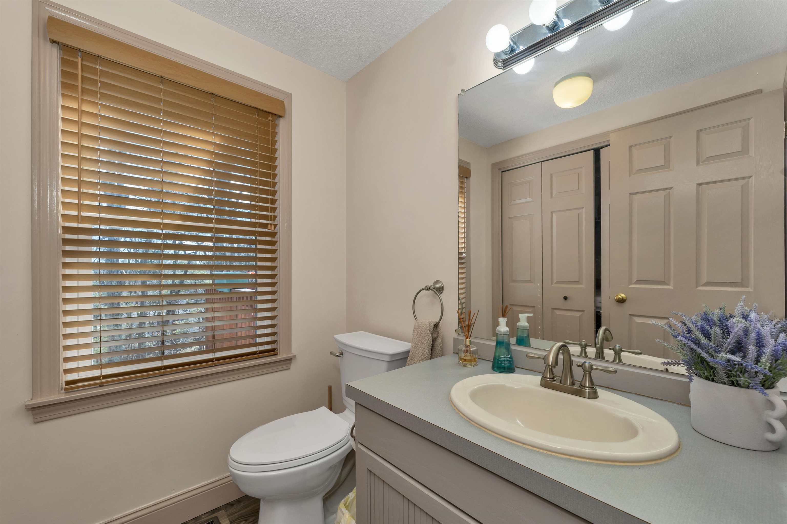 331 Fox Run Road Hudson, NH 03051 - Photo 35 of 46