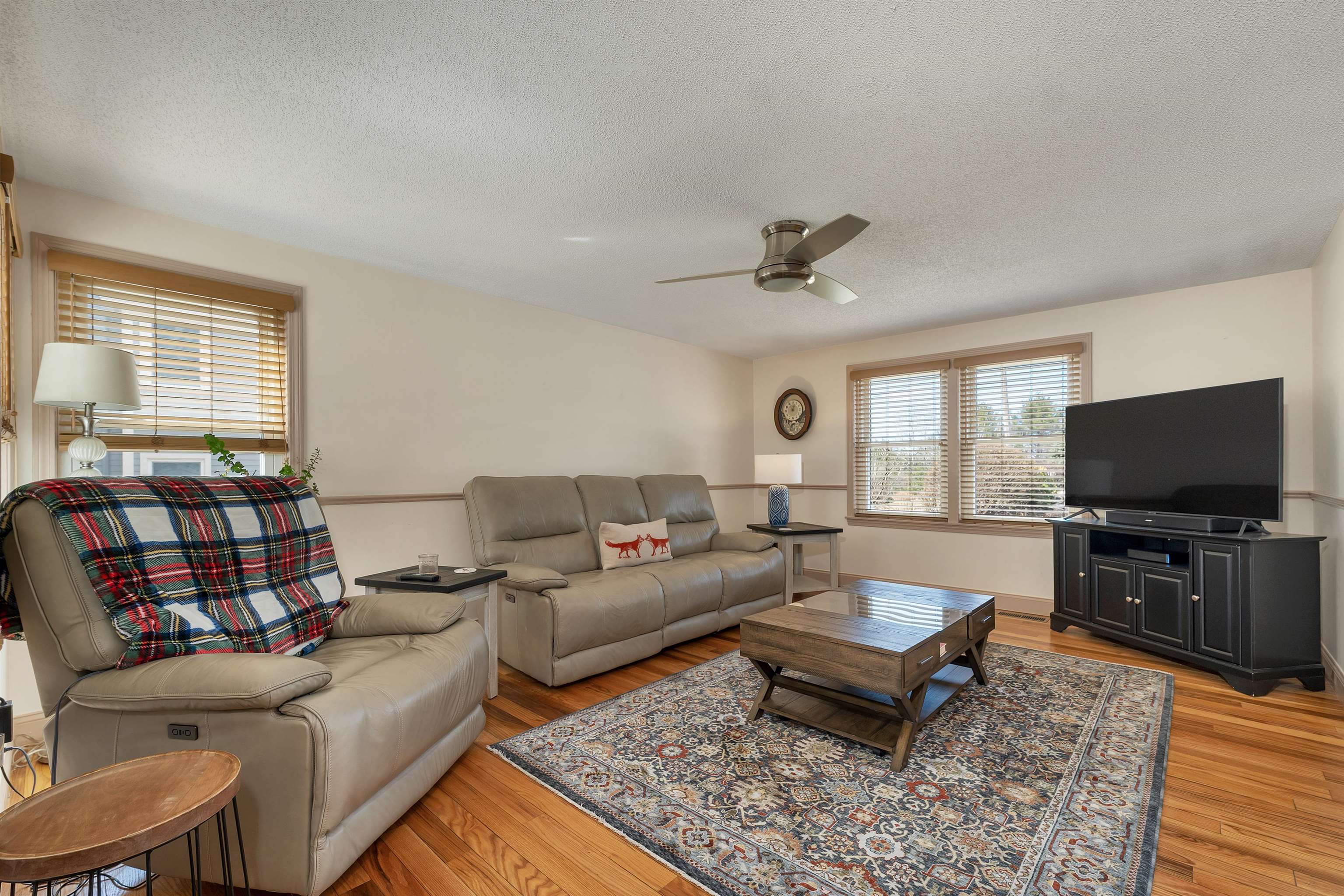 331 Fox Run Road Hudson, NH 03051 - Photo 5 of 46