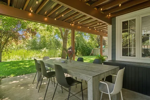 $675,000 | 6275 Murifield Drive, Gurnee, IL 60031