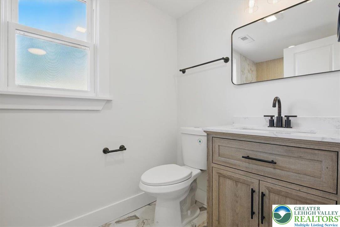 402 Cherry Hill Road Nazareth, PA 18064 - Photo 12 of 31 Gallery Image 12