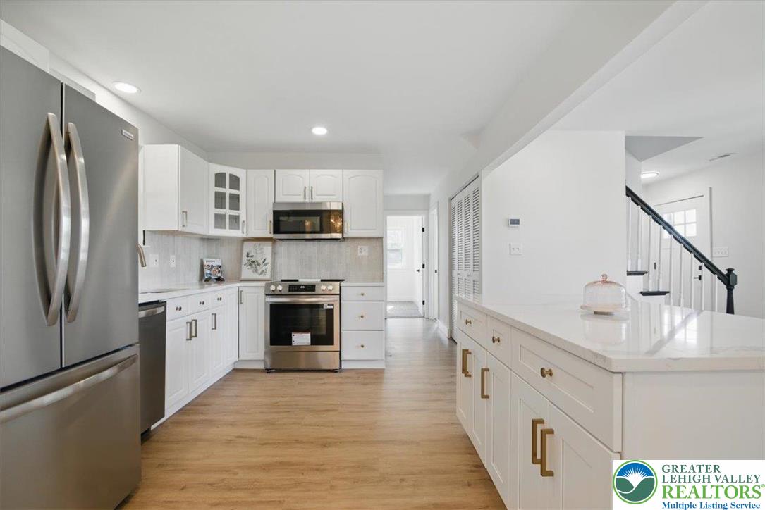 402 Cherry Hill Road Nazareth, PA 18064 - Photo 7 of 31 Gallery Image 7