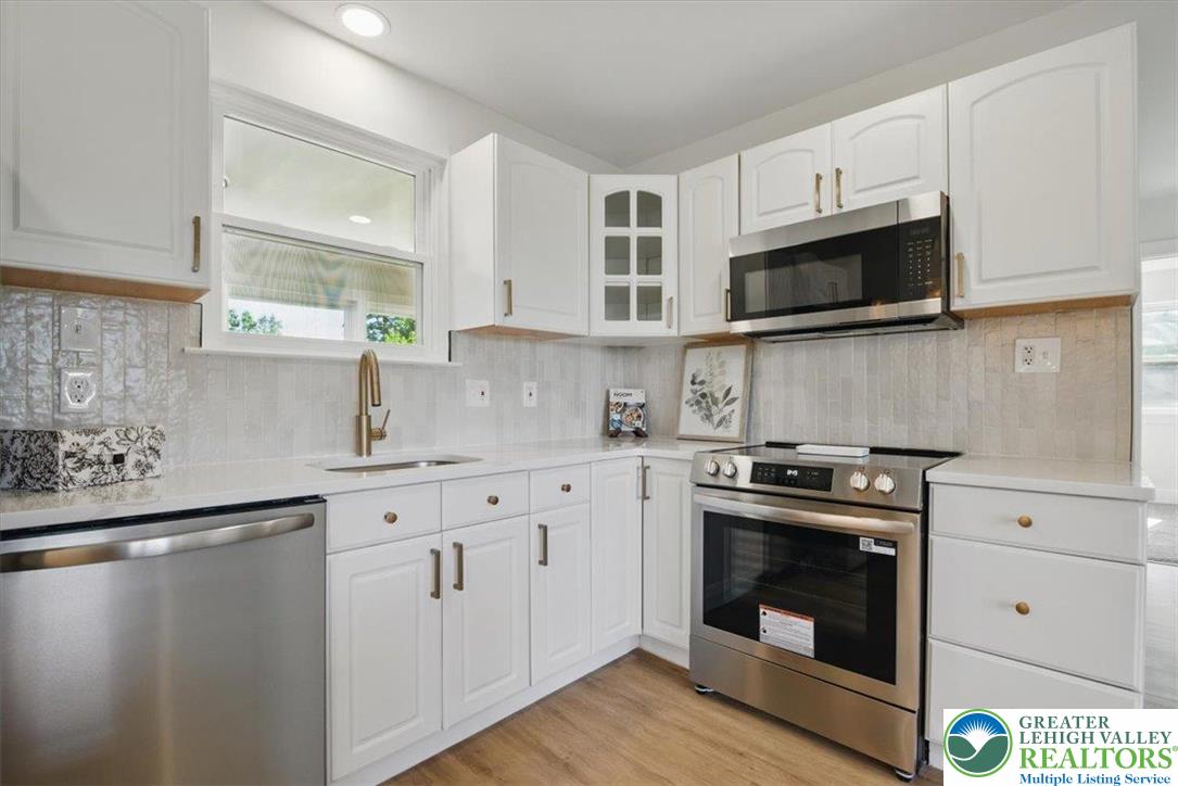 402 Cherry Hill Road Nazareth, PA 18064 - Photo 10 of 31 Gallery Image 10