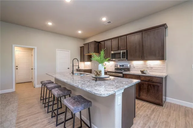 $456,850 | 26563 West 83rd Terrace, Lenexa, KS 66227