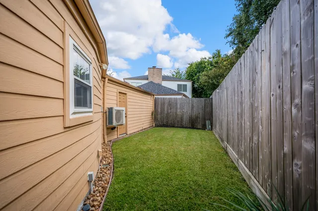 $735,000 | 1306 Riverview Court, Houston, TX 77077