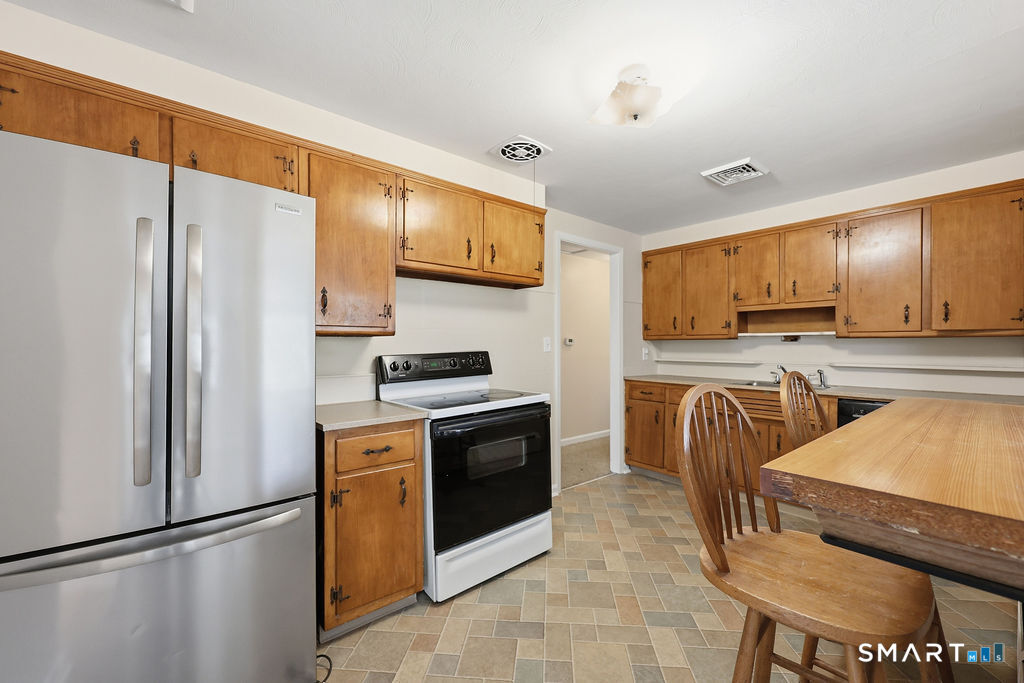 854 Hop River Road Bolton, CT 06043 - Photo 4 of 16