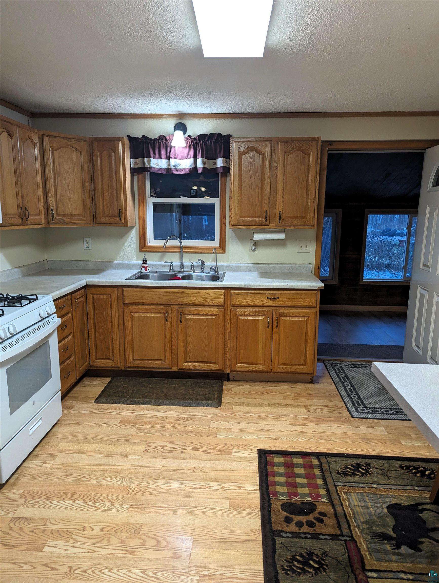 3122 South Camp Amnicon Road South Range, WI 54874 - Photo 8 of 38 Gallery Image 8