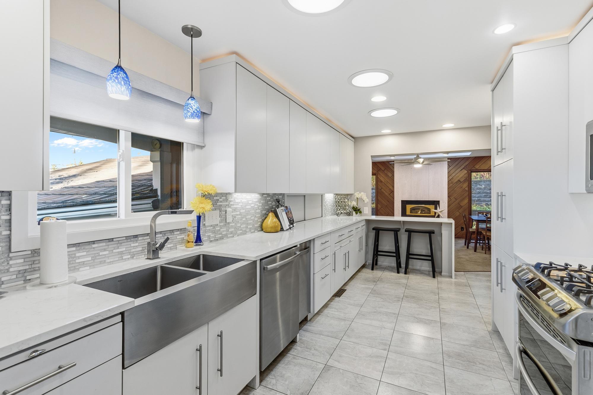 882 Transit Avenue Roseville, MN 55113 - Photo 1 of 1