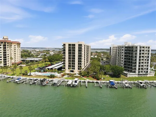 $2,900 | 690 Island Way, Unit 307, Clearwater Beach, FL 33767