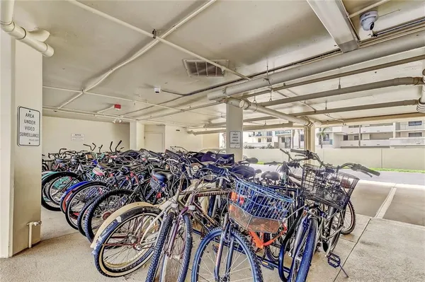 $2,900 | 690 Island Way, Unit 307, Clearwater Beach, FL 33767